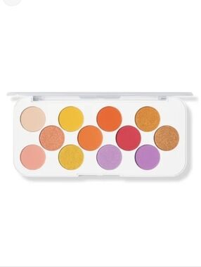Morphe 2 Ready For Anything Eyeshadow Palette - Social Butterfly